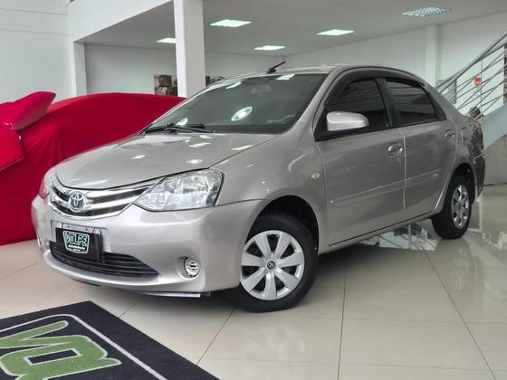 TOYOTA ETIOS 1.5 XS SEDAN 16V FLEX 4P AUTOMÁTICO TOYOTA ETIOS 1.5 XS SEDAN 16V FLEX 4P AUTOMÁTICO